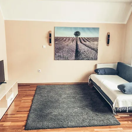 Gæstehus And Maraton 3*