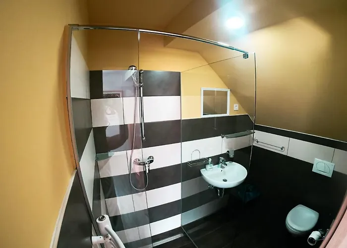 And Maraton بيت ضيافة كْرانْيِسكا غورا