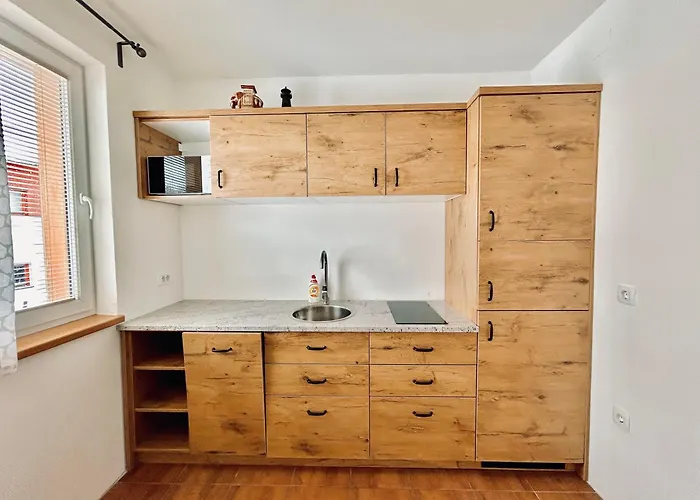 And Maraton بيت ضيافة 3*