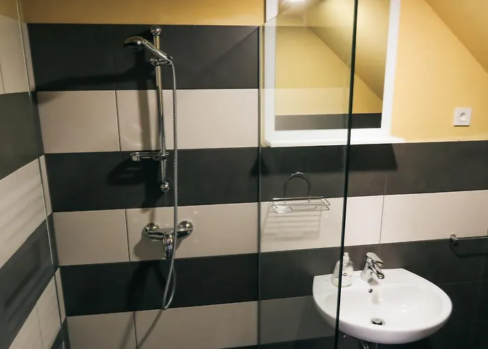 بيت ضيافة And Maraton